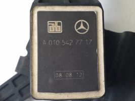 Mercedes-Benz S W221 Sensor de altura delantera de la suspensión neumática A0105427717