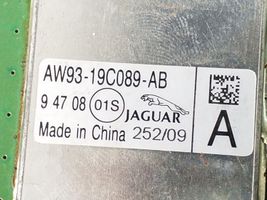 Jaguar XJ X351 Pystyantennivahvistin AW9319C089AB