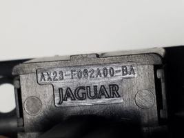 Jaguar XF X250 Botón de apertura de la guantera AX23F062A00BA