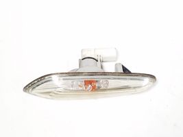 BMW 1 E82 E88 Front fender indicator light 7253325