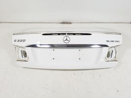 Mercedes-Benz E C207 W207 Couvercle de coffre 
