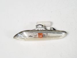 BMW 1 E82 E88 Front fender indicator light 7253325