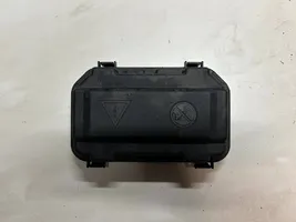 BMW 4 F36 Gran coupe Fuse box cover 9224872