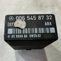 Mercedes-Benz E W124 Relais de pompe à carburant 0065458732