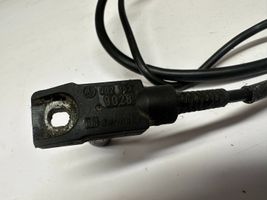 Mercedes-Benz E W124 Sadales vārpstas stāvokļa sensors 0021539028