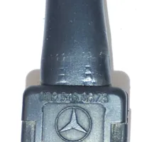 Mercedes-Benz E W124 Muu moottoritilan osa 0085450828