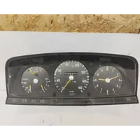 Mercedes-Benz 200 300 W123 Speedometer (instrument cluster) 1235424401