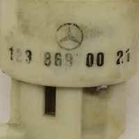 Mercedes-Benz W123 Pompe de lave-glace de pare-brise 1238690021