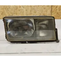 Mercedes-Benz 190 W201 Lampa przednia 2018200261