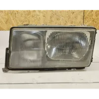 Mercedes-Benz 190 W201 Lampa przednia 2018200161