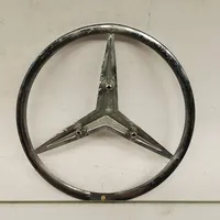 Mercedes-Benz 190 W201 Logo, emblème, badge 2017580058