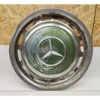 Mercedes-Benz 250 280 C CE W114 R14 wheel hub/cap/trim 1154010324