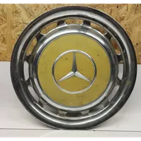 Mercedes-Benz 250 280 C CE W114 R14 wheel hub/cap/trim 1154010324