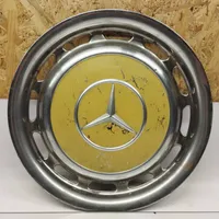 Mercedes-Benz 250 280 C CE W114 R14 wheel hub/cap/trim 1154010324