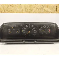 Mercedes-Benz 190 W201 Compteur de vitesse tableau de bord 2015437721