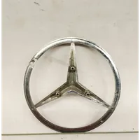 Mercedes-Benz E W124 Logo, emblème, badge 2017580058