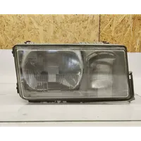 Mercedes-Benz 190 W201 Lampa przednia 2018200261