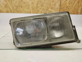 Mercedes-Benz 190 W201 Lampa przednia 2018207661