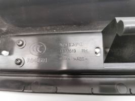 Volvo S90, V90 Takaoven kynnyksen suojalista 31377619