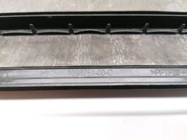 Tesla Model 3 Grotelės sparne 1098751-00-C