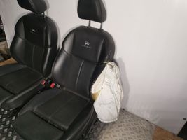 Infiniti Q50 Set interni 