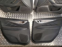 Infiniti Q50 Set interni 