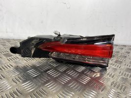 Lexus NX Lampy tylnej klapy bagażnika W1806