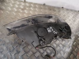 Volvo V60 Lampa przednia 89905473