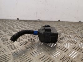 Honda HR-V Relay mounting block 