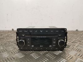 Dodge Journey Radio/CD/DVD/GPS-pääyksikkö 05064924AG