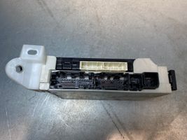 Toyota Prius (XW50) Module confort 8273047530