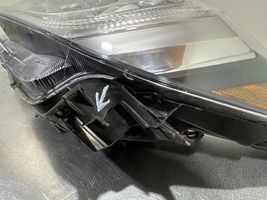 Subaru Ascent Lampa przednia W3991