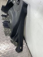 Subaru XV II Tavaratilan/takakontin alempi sivuverhoilu 