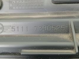 Mini Cooper Countryman F60 Grille inférieure de pare-chocs avant 51117390525