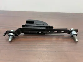 Mitsubishi Outlander IV Rail de réglage hauteur de ceinture de sécurité 6096312