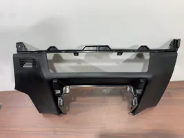 Mitsubishi Outlander IV Element deski rozdzielczej / dół SPC08218