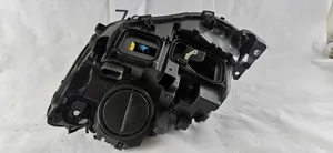 Mercedes-Benz ML W166 Lampa przednia A1669069002