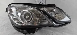Mercedes-Benz E W124 Lampa przednia A2128205861