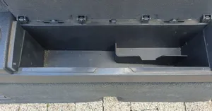 Volvo XC90 Dolny panel schowka koła zapasowego 