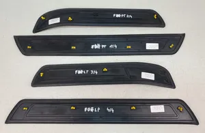 BMW 5 GT F07 Garniture de protection de seuil intérieur 8051474