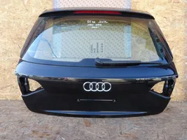 Audi A4 S4 B8 8K Lava-auton perälauta 