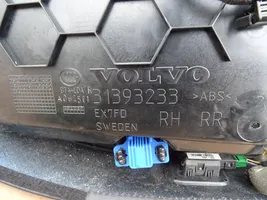 Volvo S90, V90 Takaoven verhoilu 31393233