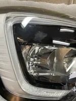 Renault Master III Lampa przednia 260105567R