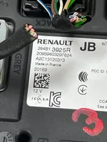 Renault Clio V Tavaratilan kannen avaamisen ohjausyksikkö 284B13925R