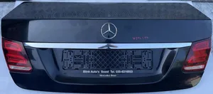 Mercedes-Benz E W212 Takaluukun/tavaratilan kansi 