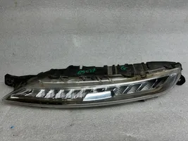 Citroen C4 II Picasso Phare de jour LED 9676036580