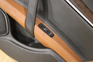Maserati Ghibli Liukuoven verhoilu 