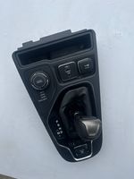 Jeep Cherokee USB-pistokeliitin JEEPCHEROKEEKLLIFTPANELNA