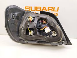 Subaru Impreza II Luz trasera/de freno 22020915