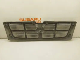 Subaru Forester SF Priekšējais režģis 